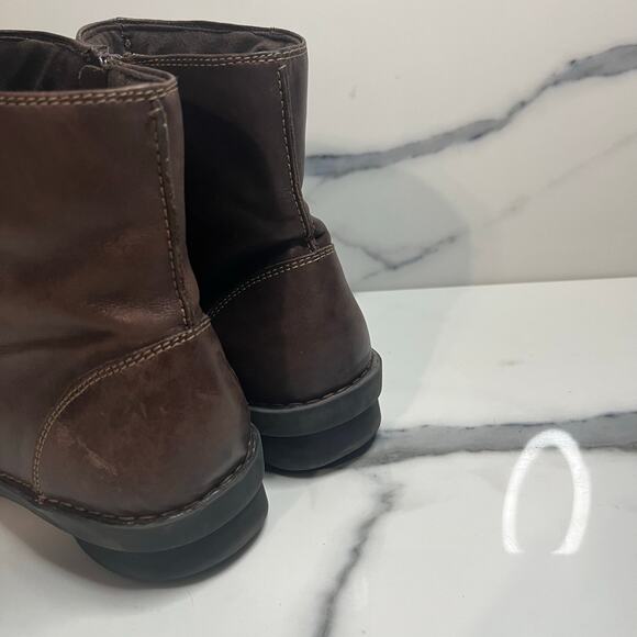 Clarks | Women's Brown Leather Zip Comfort Ankle Boots Sz 10 Style 83538 - Picture 4 of 7
